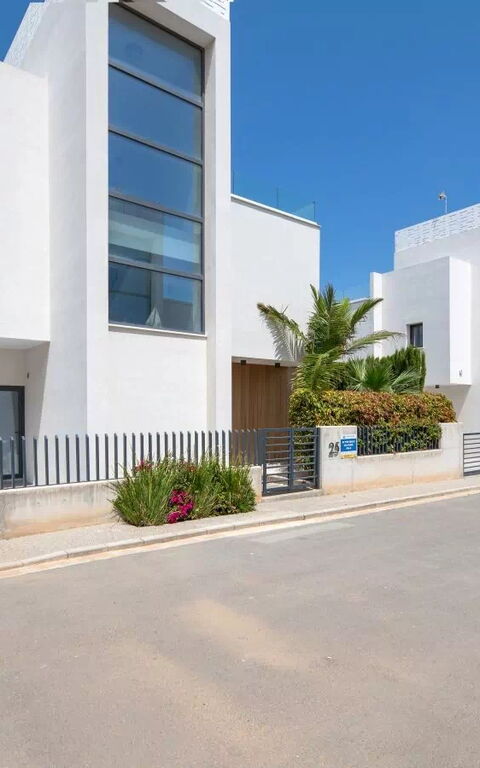 By the Beach - Sea Pearl Villa: Entrée principale