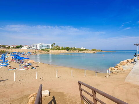 By the Beach - Sea Pearl Villa
