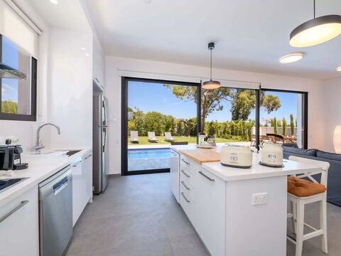By the Beach - Sea Pearl Villa