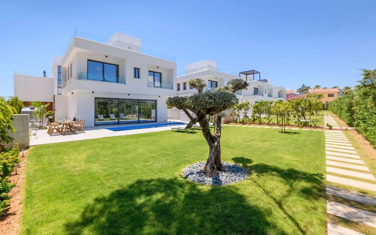 By the Beach - Sea Pearl Villa: bassin, Extérieur, Extérieurs, Jardin