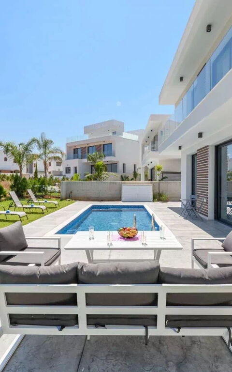 By the Beach - White Coral Villa: bassin, Extérieur, Extérieurs, Jardin