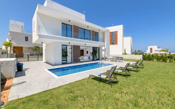 By the Beach - White Coral Villa: bassin, Extérieur, Extérieurs, Jardin