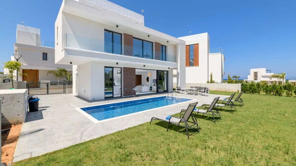 By the Beach - White Coral Villa: bassin, Extérieur, Extérieurs, Jardin