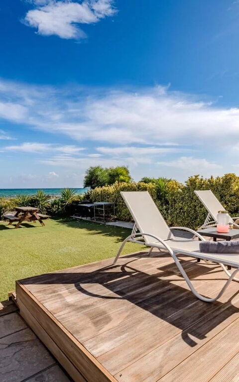 Aya Thekla Beach House: Extérieur, Extérieurs, Jardin