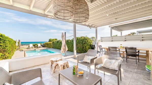 Aya Thekla Beach House: Balcon / Terrasse / Patio, bassin, Extérieur, Extérieurs