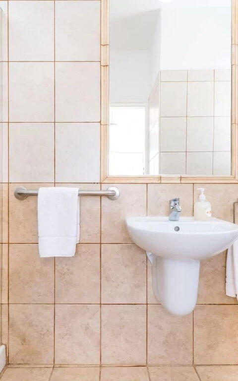 Ayia Triada Beach Gardens: Salle de bain