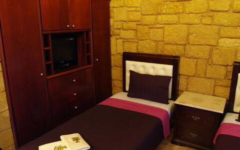 Logement Suite Price Elias