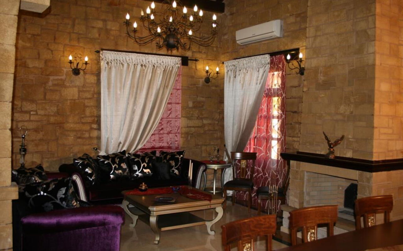 Logement Suite Price Elias