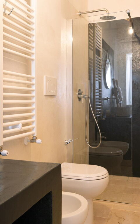 Villa Calanthia: Salle de bain