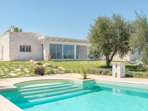 Villa Calanthia
