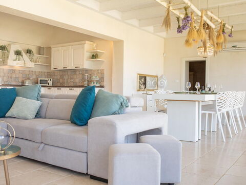 Villa Calanthia