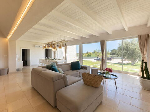 Villa Calanthia