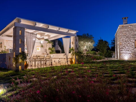 Villa Calanthia