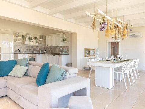 Villa Calanthia