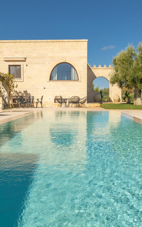 Villa Icaria: bassin, Extérieur, Extérieurs