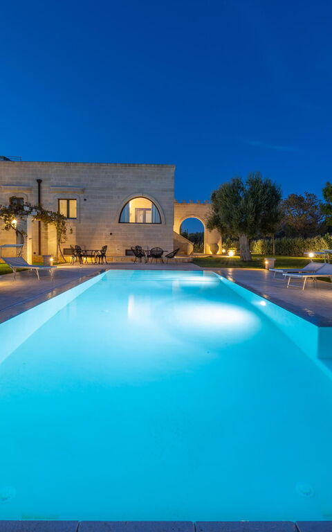 Villa Icaria: bassin, Extérieur, Extérieurs