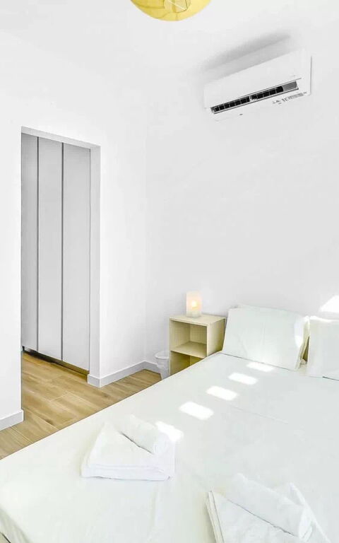 Azure Seaview- Garnet Villa: chambre à coucher