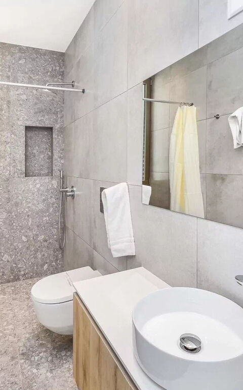 Azure Seaview- Garnet Villa: Salle de bain