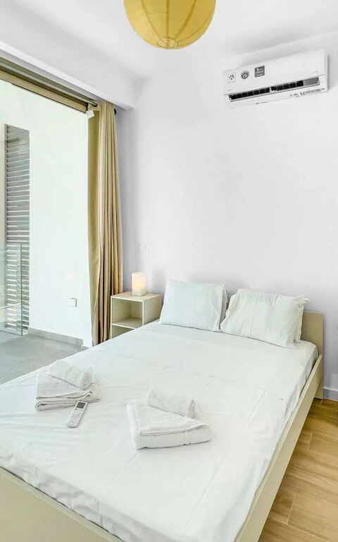 Azure Seaview- Garnet Villa: chambre à coucher