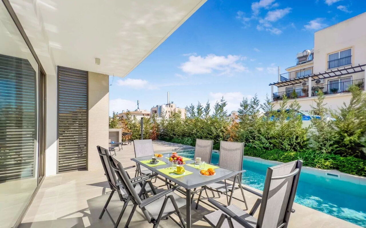 Azure Seaview- Garnet Villa: Balcon / Terrasse / Patio, bassin, Extérieur, Extérieurs