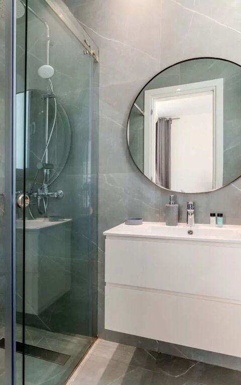 By the Beach - Aura Villa: Salle de bain