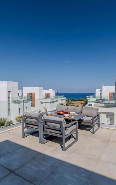 By the Beach - Aura Villa: Balcon / Terrasse / Patio, Extérieur, Extérieurs