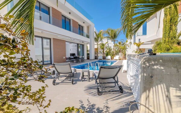 By the Beach - Aura Villa: bassin, Extérieur, Extérieurs