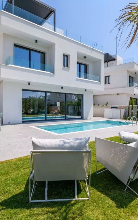 By the Beach - Blue Topaz Villa: bassin, Extérieur, Extérieurs, Jardin