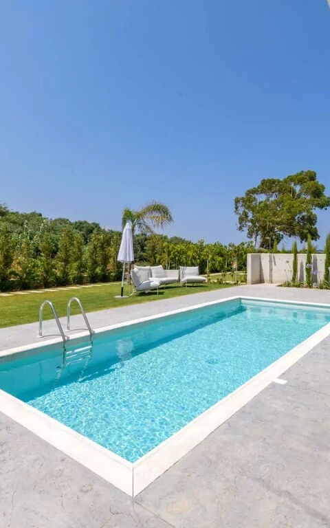 By the Beach - Blue Topaz Villa: bassin, Extérieur, Extérieurs, Jardin