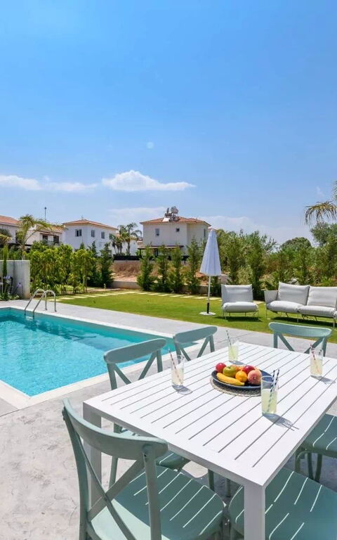 By the Beach - Blue Topaz Villa: bassin, Extérieur, Extérieurs, Jardin