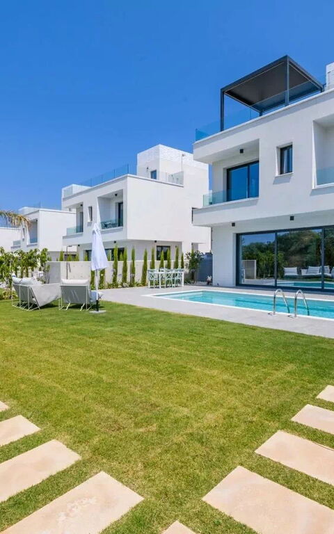 By the Beach - Blue Topaz Villa: bassin, Extérieur, Extérieurs, Jardin