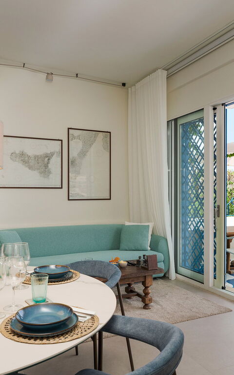 La Prua Apartament: Cuisine, Salle à manger, Salon