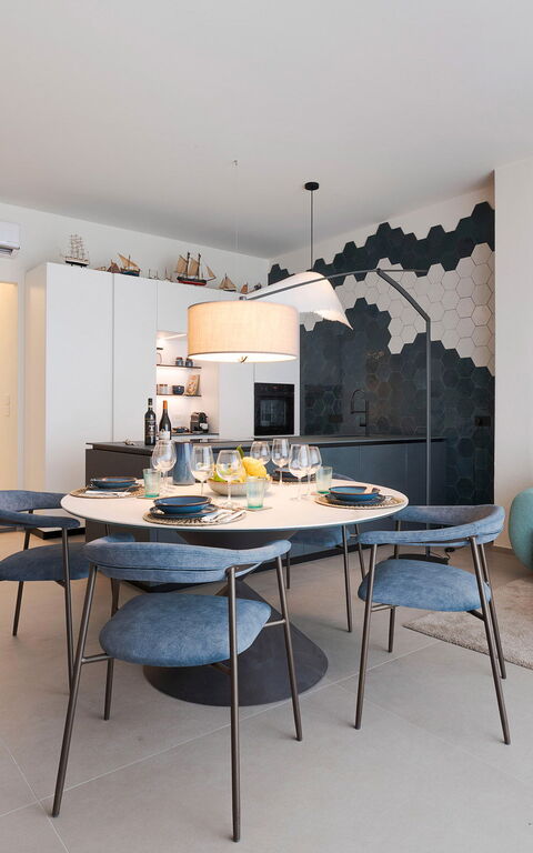 La Prua Apartament: Cuisine, Salle à manger, Salon