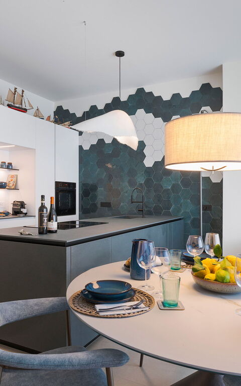 La Prua Apartament: Cuisine, Salle à manger, Salon