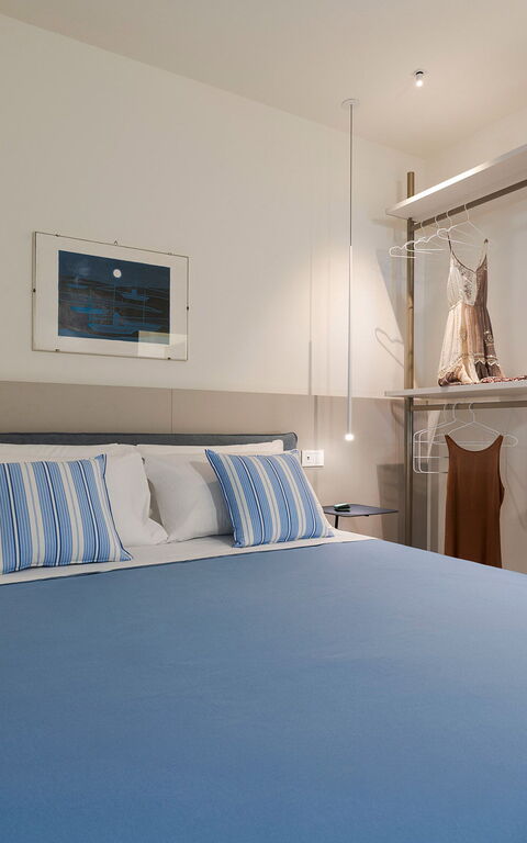 La Prua Apartament: chambre à coucher
