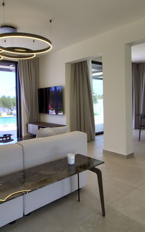 Villa Watanave: Salle à manger, Salon